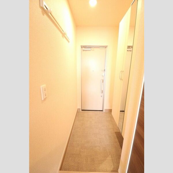 シャルマンドミール桜が岡　A 玄関内側