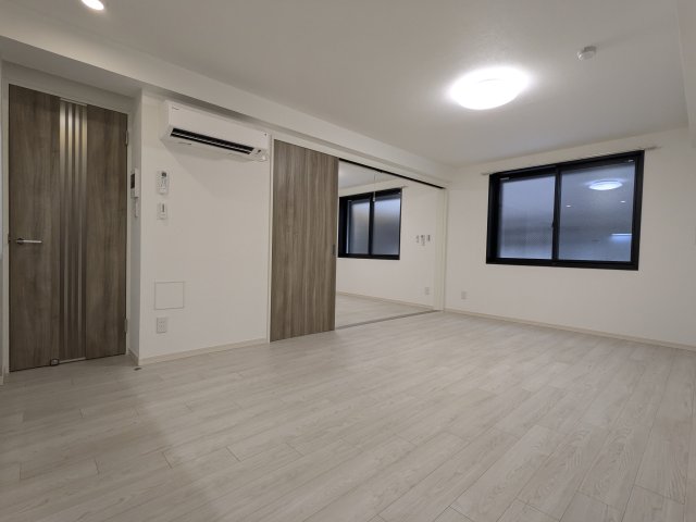 グランピア四谷0202号室 リビング