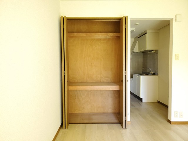 コーポ・グランデュール 収納