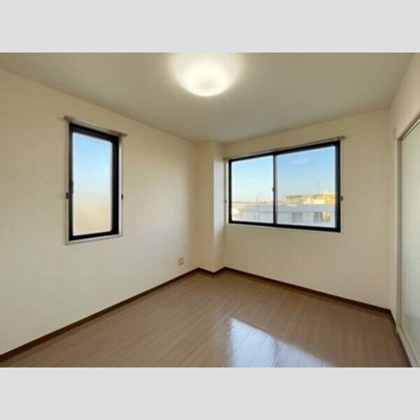 第5フェニックス307号室 洋室