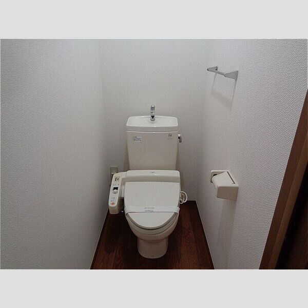 フォレストヒルズ　D 温水洗浄暖房便座