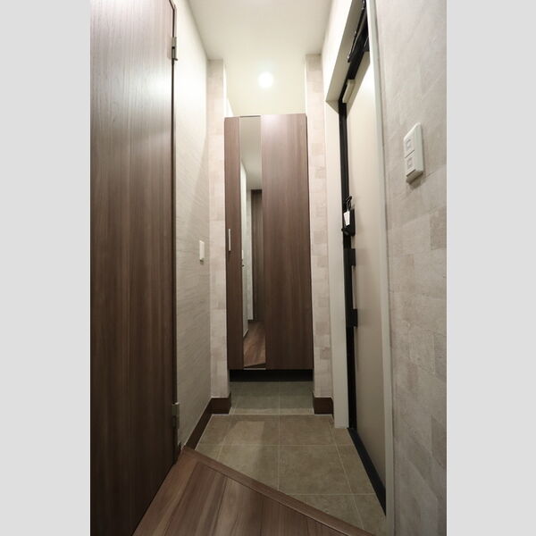 D-asset府中町102号室 玄関