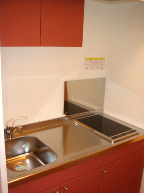 レオパレスファンソ306号室 ベット