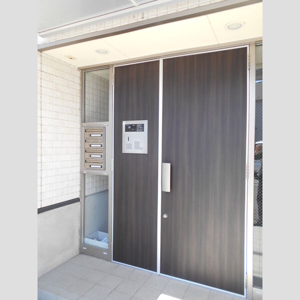 ストークガーデン201号室 エントランス