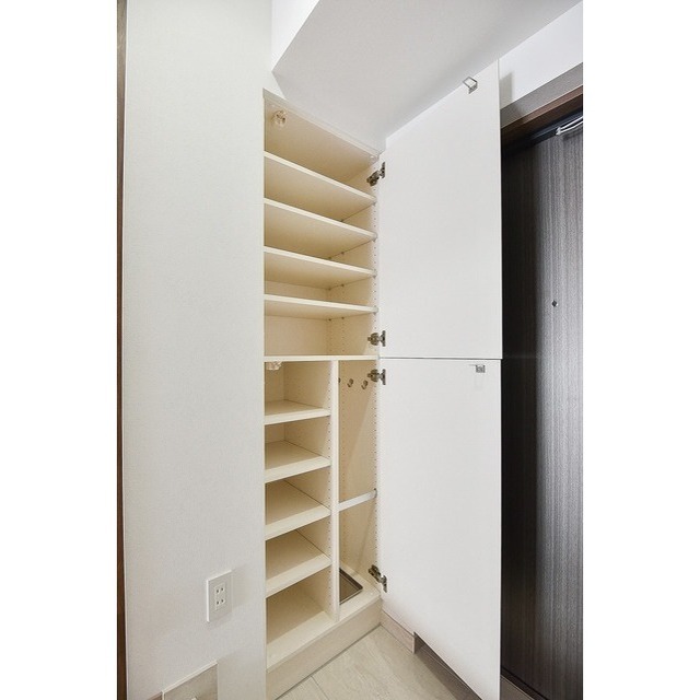 ラヴァンド大島0903号室 玄関