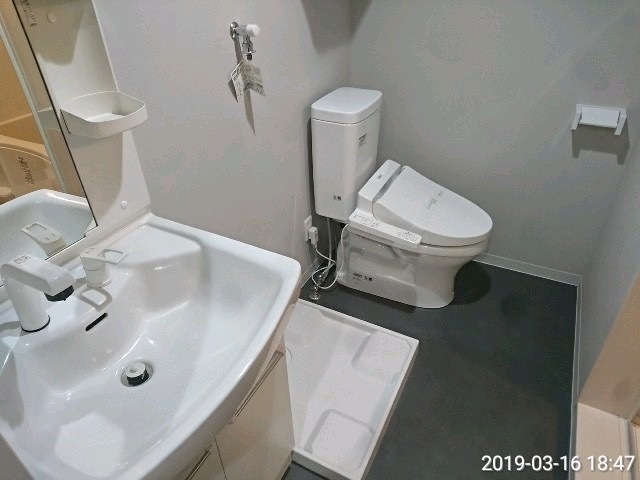 Ｃｒｅｓｃｅｎｔ　ＴＡＭＡ1階 洗面