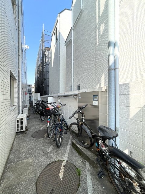 ライブコア赤羽3階 駐輪場