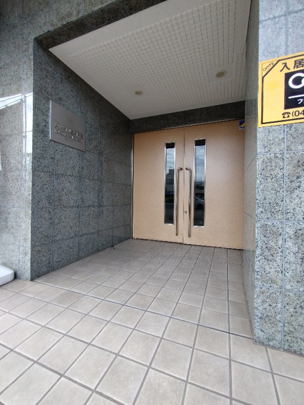 アヴァンツァーレ横浜子安 エントランス