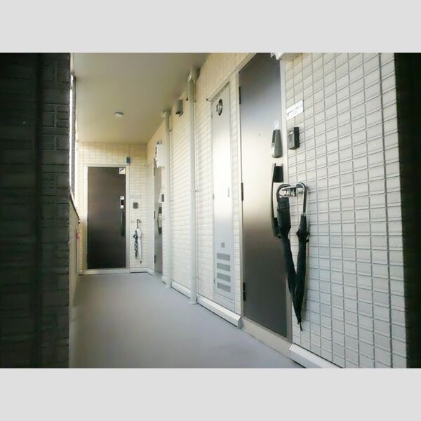 オークビレッジ5103号室 1階廊下