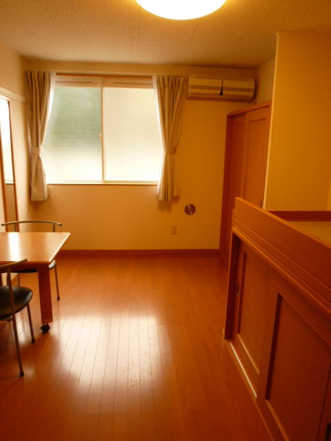 レオパレス醍醐 2Fカーペット