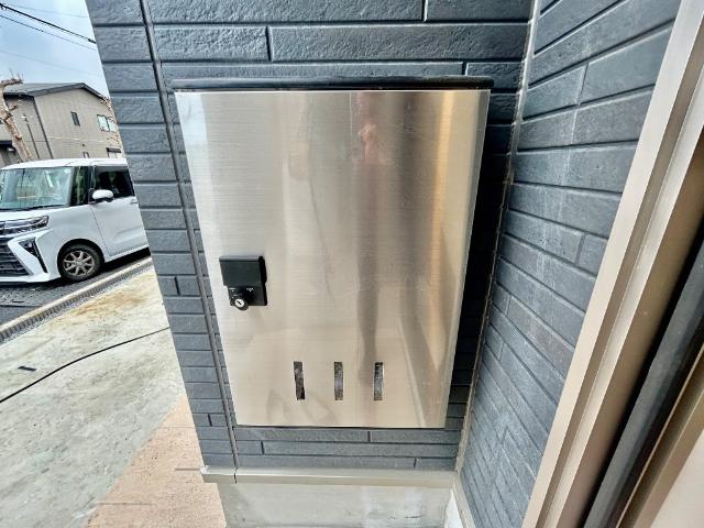 ソラール楓Ｂ102号室 宅配ボックス