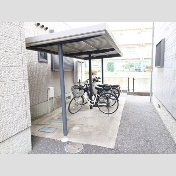 フローラサントビー　A 駐輪場