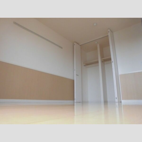 リドアイカ　B棟303号室 洋室6帖