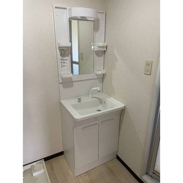 サル・ドュ・セジュール0601号室 洗面