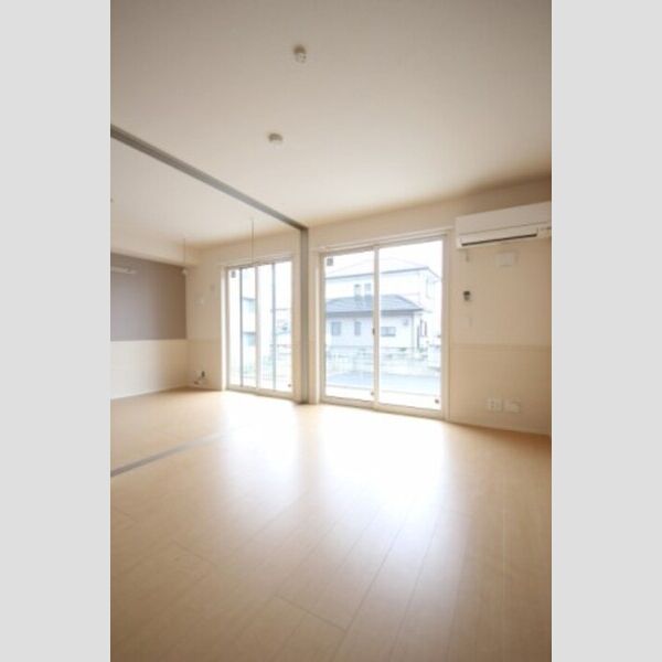 グレースⅧ 103リビング&洋室