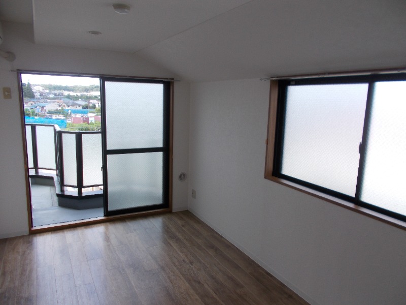 リバーサイドミエ4階 部屋その他