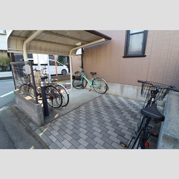 ロックコート 自転車置場