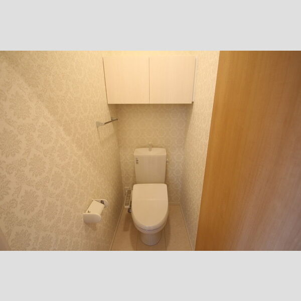 プランドールA トイレは温水洗浄暖房便座!