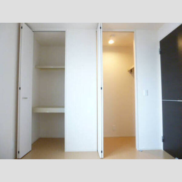 シャルマンドミール 202 収納