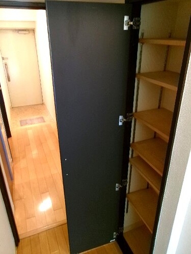 大倉山ハイム１号棟 物入