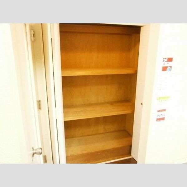 Bellevue壱番館205号室 ♪収納♪