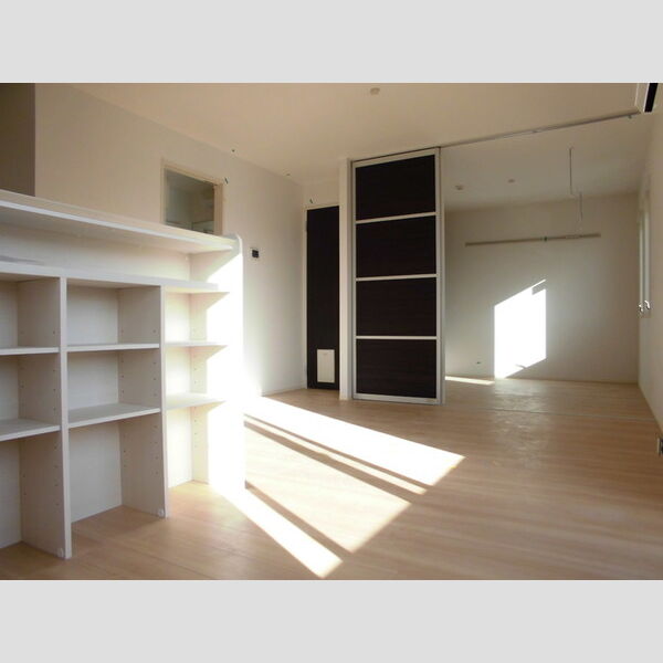 Y’sガーデン リビング