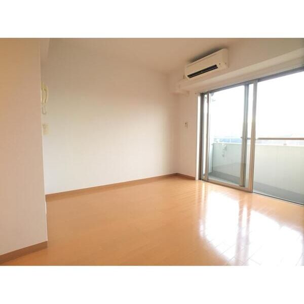 ビューテラス都筑606号室 リビング