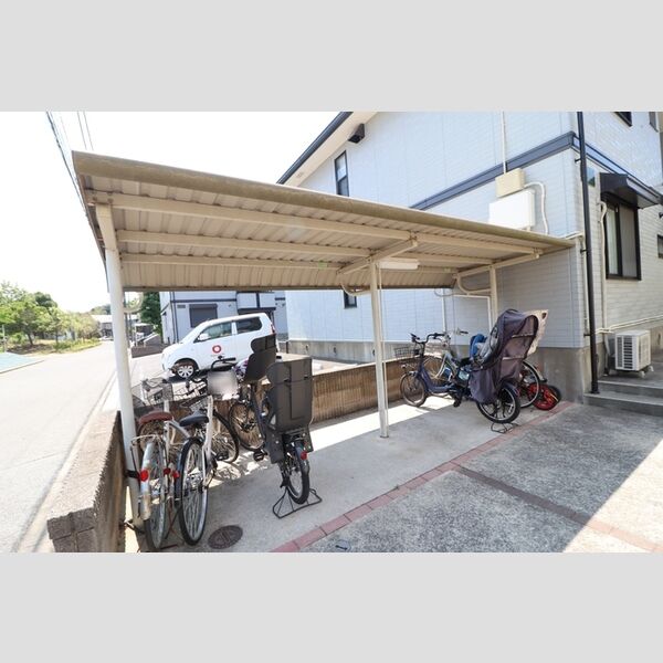 ヴィラージュ　D 駐輪場