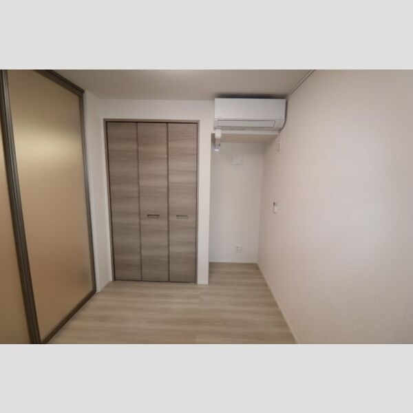 セレスティア大島205号室 洋室