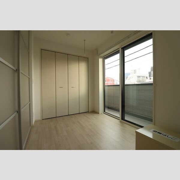 クロワール池袋本町301号室 洋室