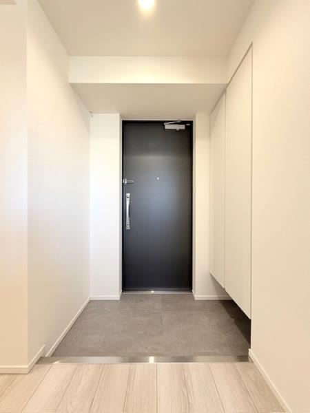 エレミ本蓮沼13階 玄関