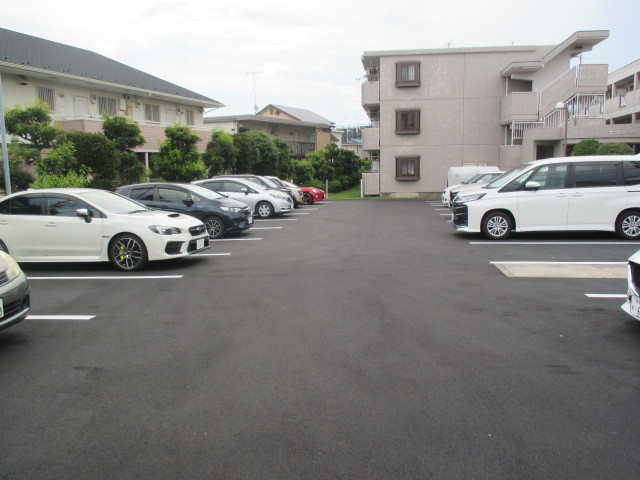 エクレール0203号室 駐車場