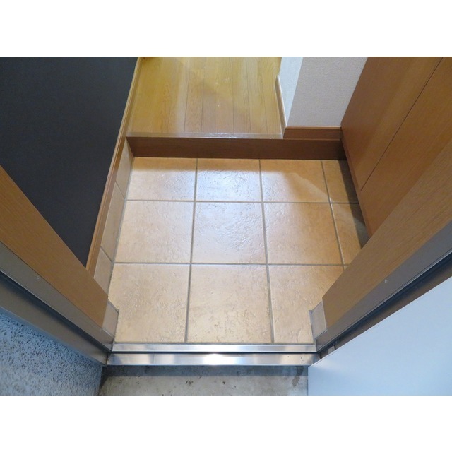 ウィンズ上永谷Ｃ棟0203号室 玄関