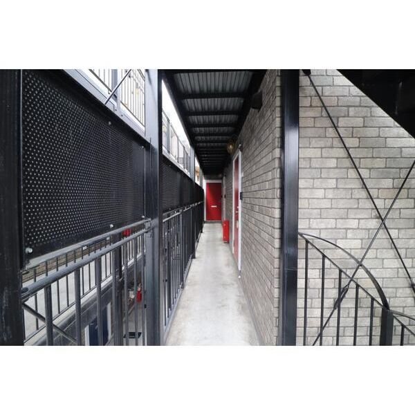 ルミエール常盤台B棟303号室 エントランス