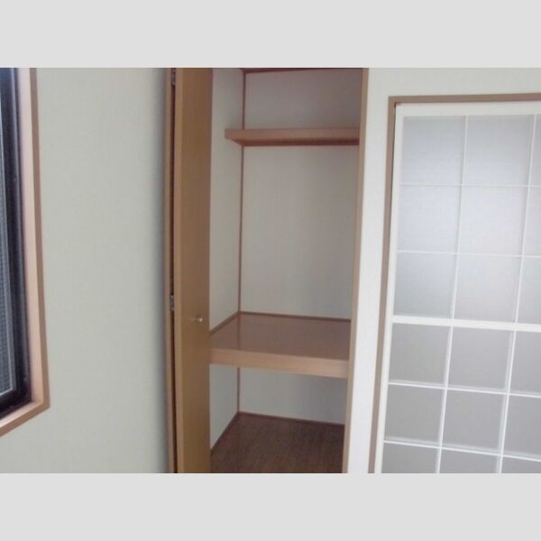 エスポワール　Ⅱ 洋室6帖　物入