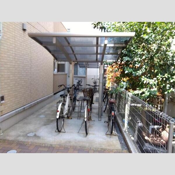 ウィン行徳 駐輪場