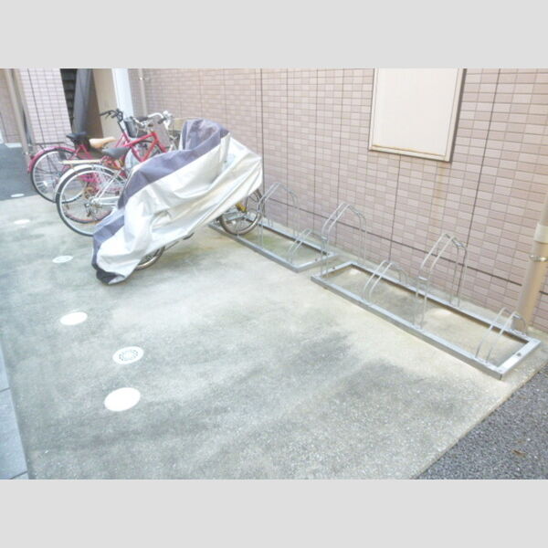ラ・ファウンテン305号室 駐輪場