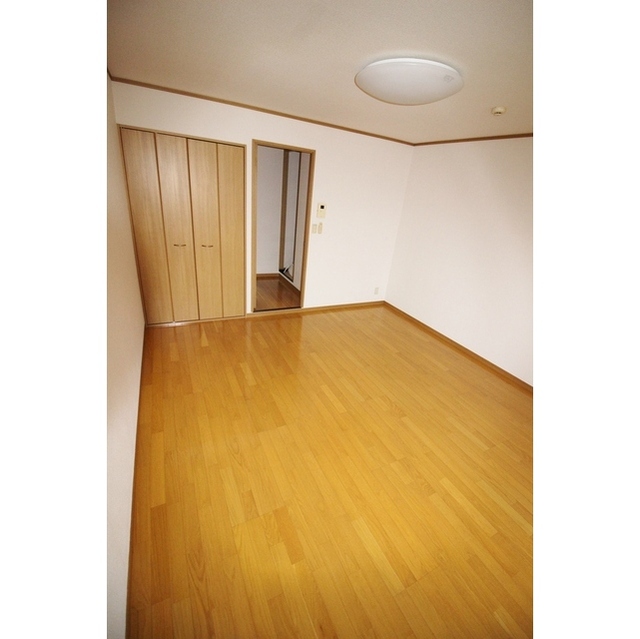 アムール ならし野 内観