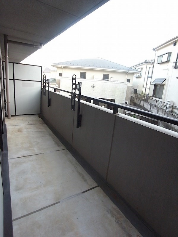 フレラヴィーヌ北本町 バルコニー