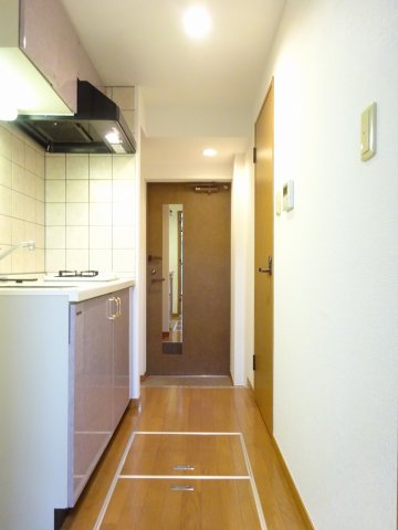 フェニックス芦花公園駅前弐番館107号室 玄関