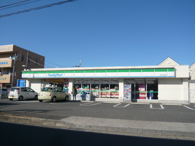 カサベルデ山王 【コンビニエンスストア】ファミリーマート東大和中央四丁目店まで133ｍ