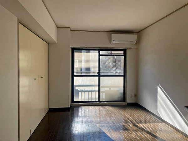 三園さえぐさマンション101号室 リビング