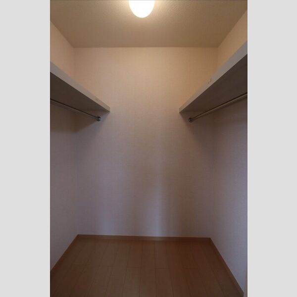 Rose Villa(ローズヴィラ)　A/B/CB202号室 ★ウォークインクローゼット★