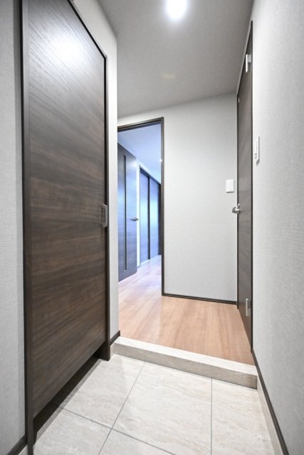 ＧＲＡＮＳＩＴＥ千代田水道橋8階 玄関