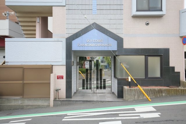 スカイコート神奈川新町 エントランス