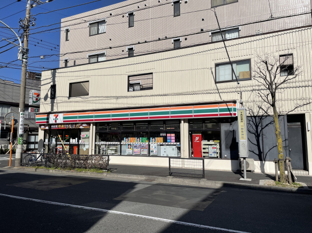 フラッフィー祐天寺104号室 セブンイレブン下馬一丁目店(コンビニ)まで177m