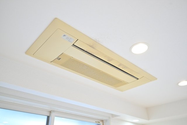 新宿７丁目戸建て エアコン(LDK)