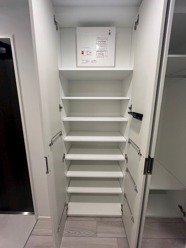 クロスレジデンス神田神保町3階 収納