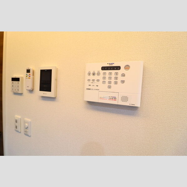 芝久保翠亭102号室 TVモニターホン・ALSOK(警備)