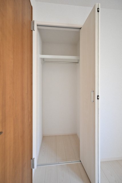 エルミ上落合2階 クローセ?ット(洋室2)